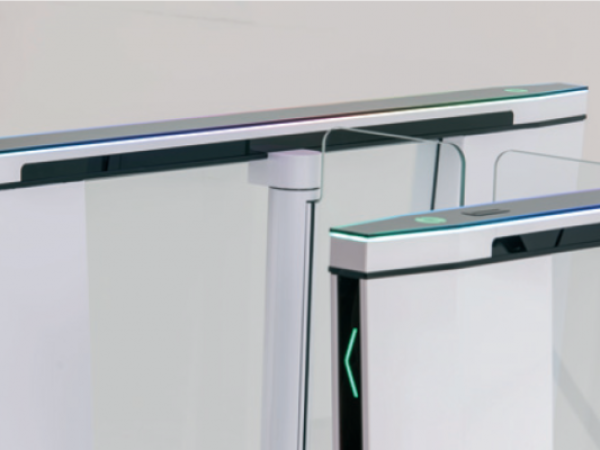 EasyGate-superb-close-up
